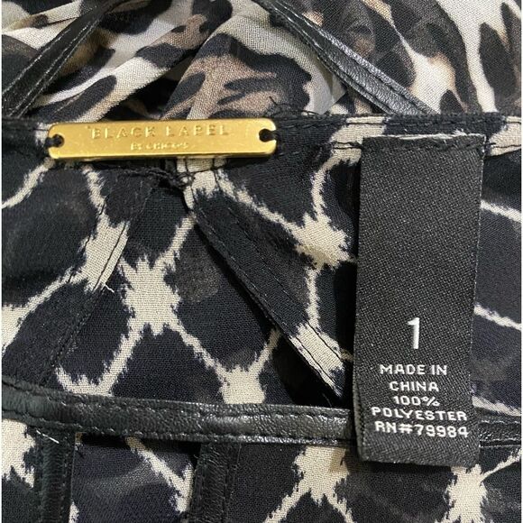 Chico’s SZ 8 Semi Sheer Black Chiffon Animal Print Blouse Open Split Back - Picture 12 of 13